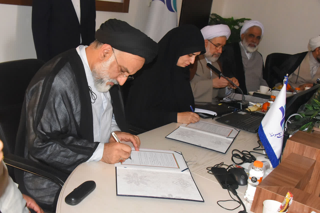 دیدار رئیس جامعه المصطفی با رییس دانشگاه حضرت معصومه)س(