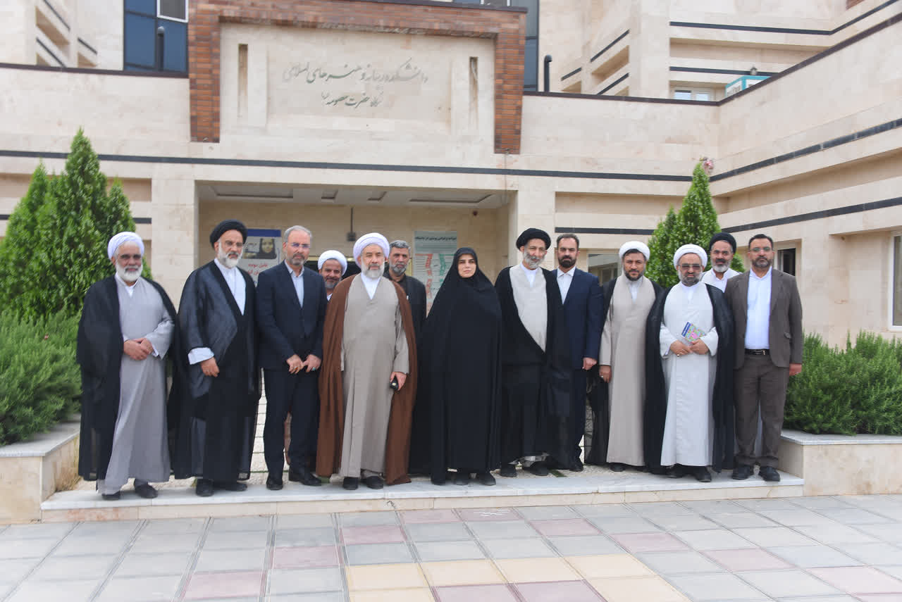 دیدار رئیس جامعه المصطفی با رییس دانشگاه حضرت معصومه)س(